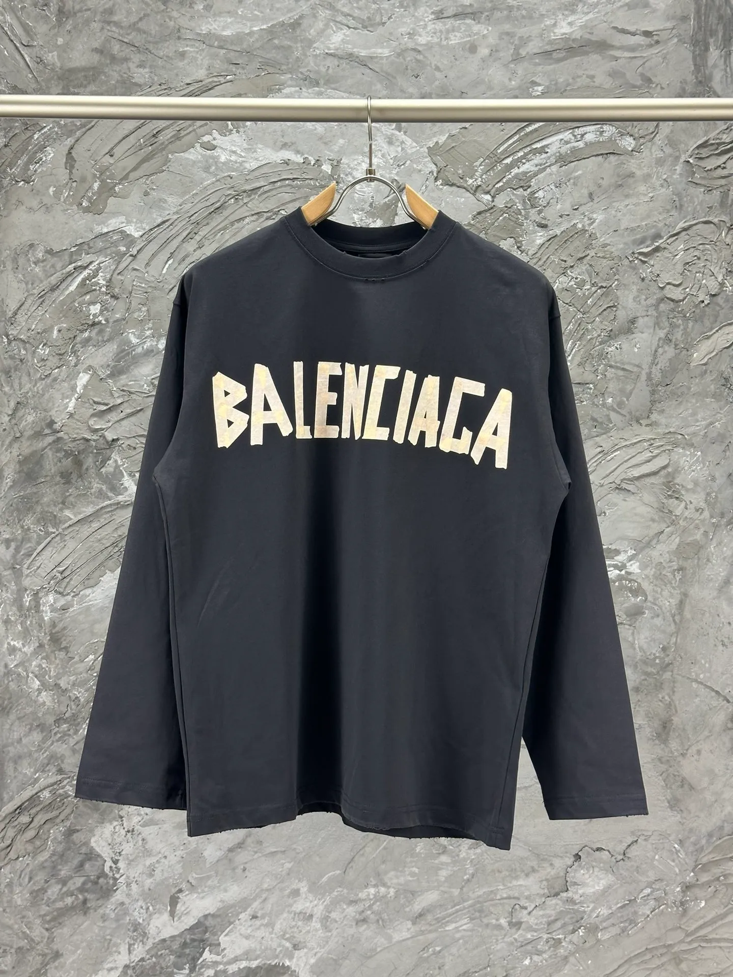 BALENCI*GA Series . 280g * 1 1 . . + . .os Same Style -Color：Cream White Green Blue -SIZE：XS S M L 8602#